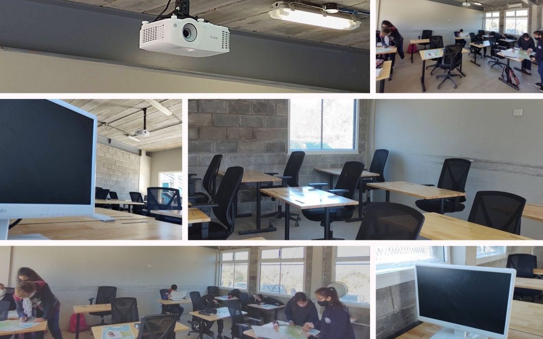 Proyectores y Computadoras en las Aulas